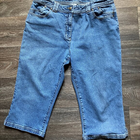 Capri’s by Christopher & Banks Classic Denim Women's   Size 12 - Picture 1 of 6